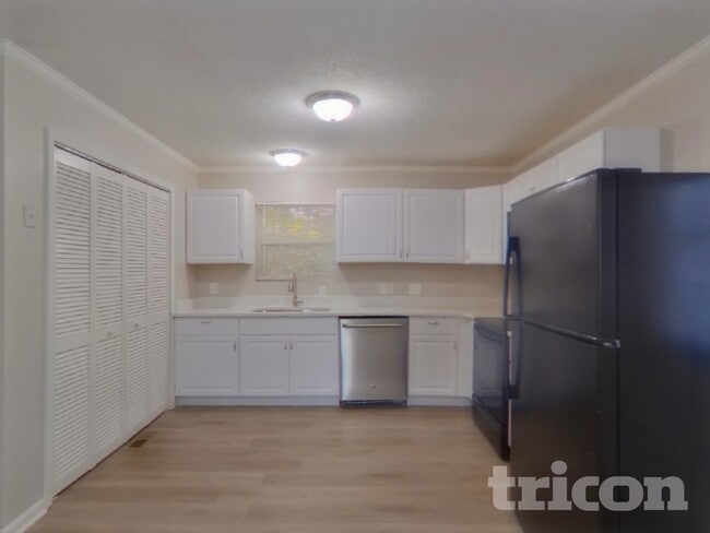 Foto del edificio - 6273 Branch Hill Cir