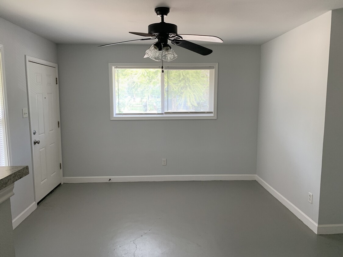 Photo - 107 Davis St (Bryan, TX)