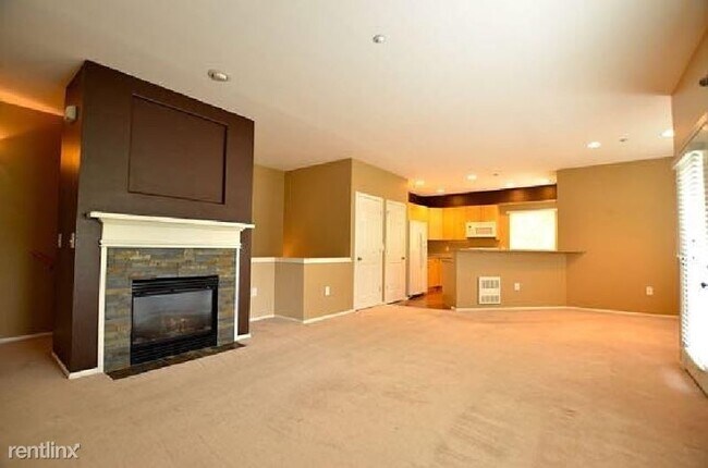 Building Photo - 2 br, 2 bath Townhome - 730 S Mickley Ave