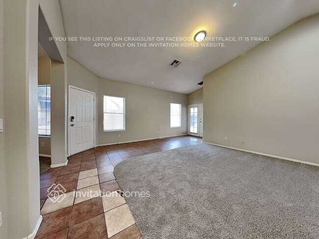 Foto del edificio - 6347 W Hilton Ave