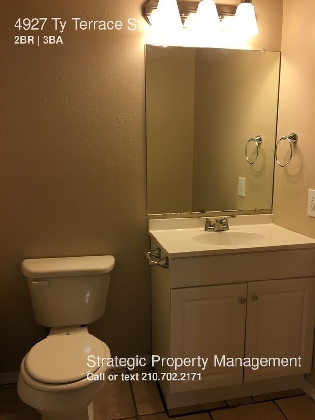 Foto del edificio - 4927 Ty Terrace St