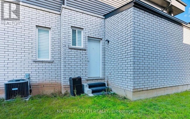 Building Photo - 8101 Brookside Dr