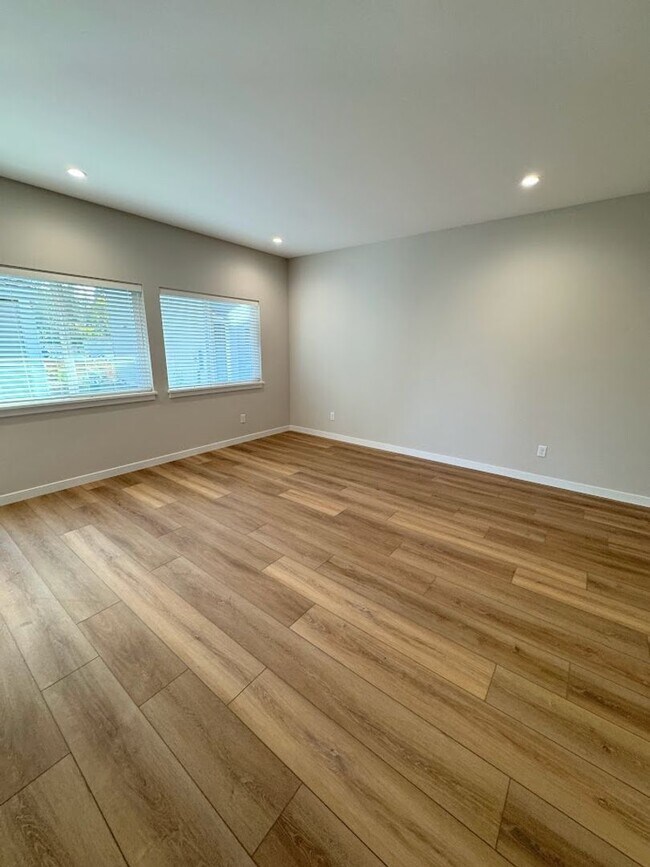 Foto del edificio - Newly Built 3 Bed, 2.5 Bath Cottage Homes with Free Wifi Internet