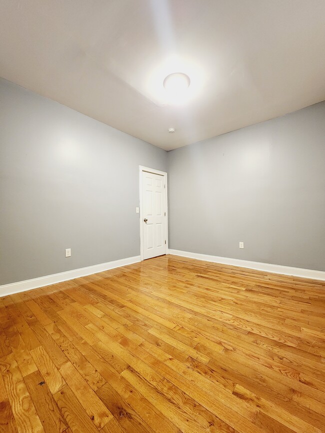 139 W 54th St 6 - 138 W 54th St