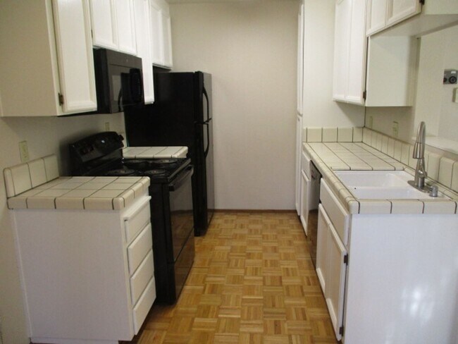 Foto del edificio - 2 Bedroom Fremont Home is close to everyth...