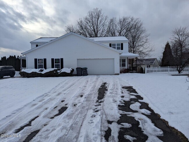 Foto del edificio - 13 Erie Ct