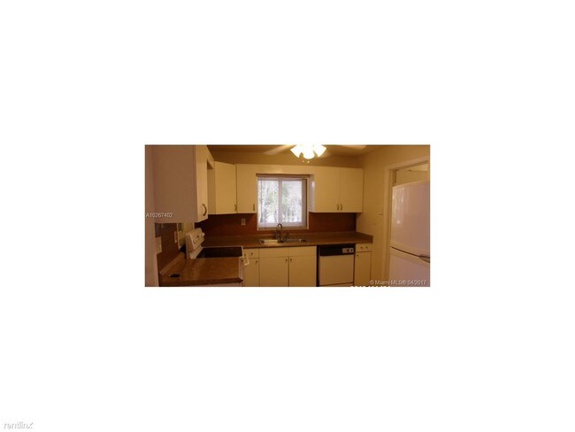 Building Photo - 4532 N Andrews Ave
