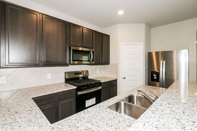 Foto del edificio - 5107 Shelby Katherine Dr