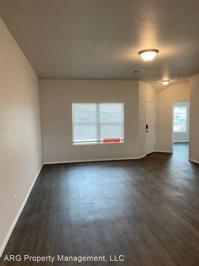 Building Photo - 4 br, 2 bath House - 7409 East 158th Street S