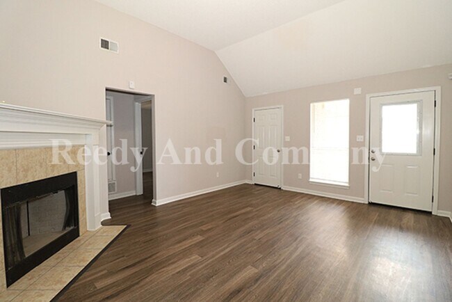 Foto del edificio - 8911 Little House Cove