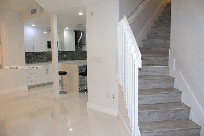 Foto del edificio - 10902 NW 83rd St