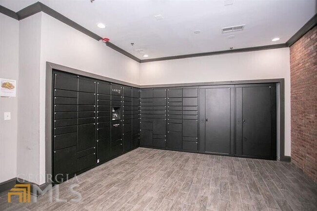 Foto del edificio - 435 North Highland Avenue Northeast
