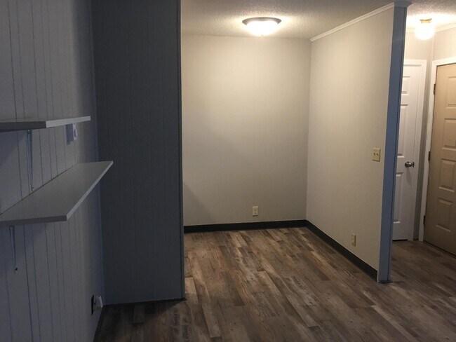 Foto del edificio - 725 N Cory St