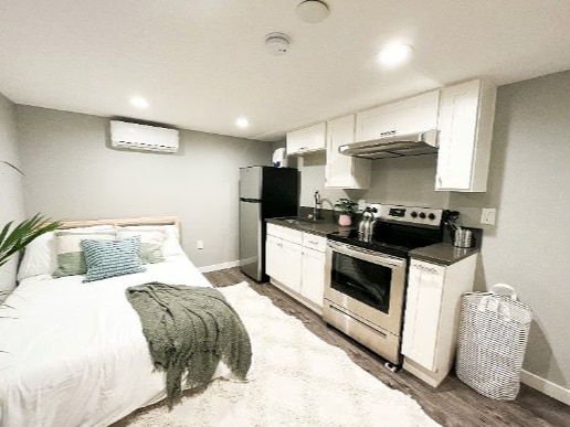 Building Photo - 5730 SE 77th Ave