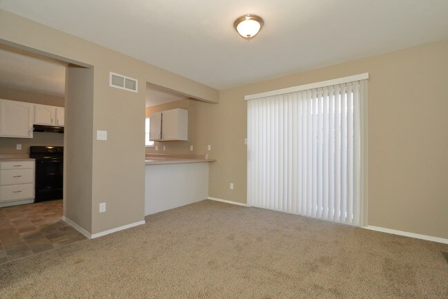 Building Photo - 12065 Victorian Village Ct
