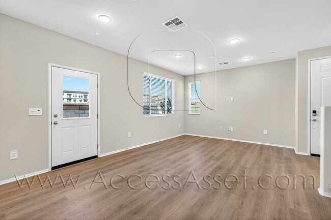 Building Photo - Spacious 4 Bed/3 Bath New Construction Hom...