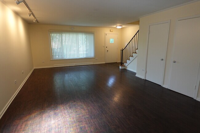 Foto del edificio - 419 Greenleaf Ave