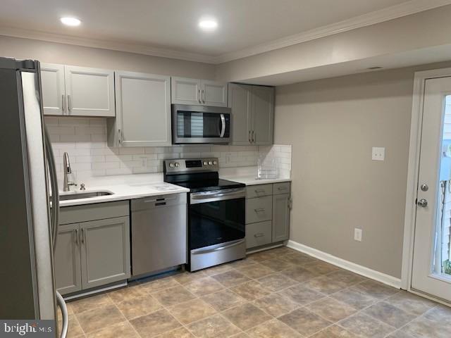 Foto del edificio - 5242 Magnolia Pl