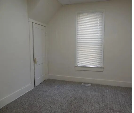 Segundo dormitorio - 1126 Degroff St
