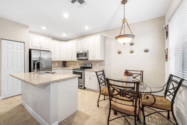 Building Photo - 5106 Heron Ct