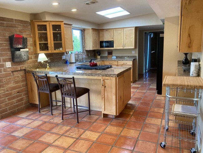 Photo - Pool & Mountain Views! House