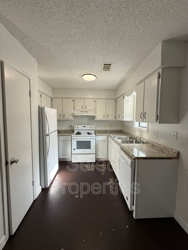 Foto del edificio - 1618 W Matthews Ave