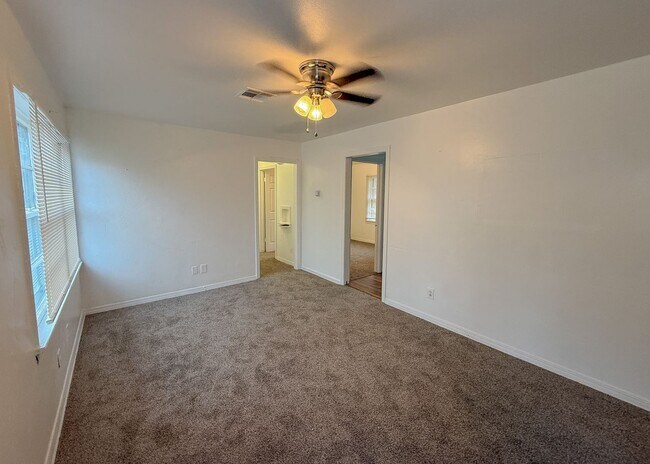 Foto del edificio - $500 OFF FIRST MONTHS RENT! 3 Bed in MWC!
