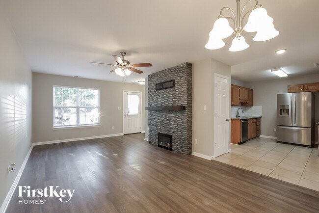 Foto del edificio - 5802 Crosswinds Ct