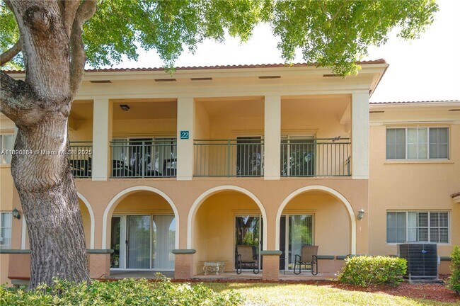 Foto del edificio - 2406 Centergate Dr