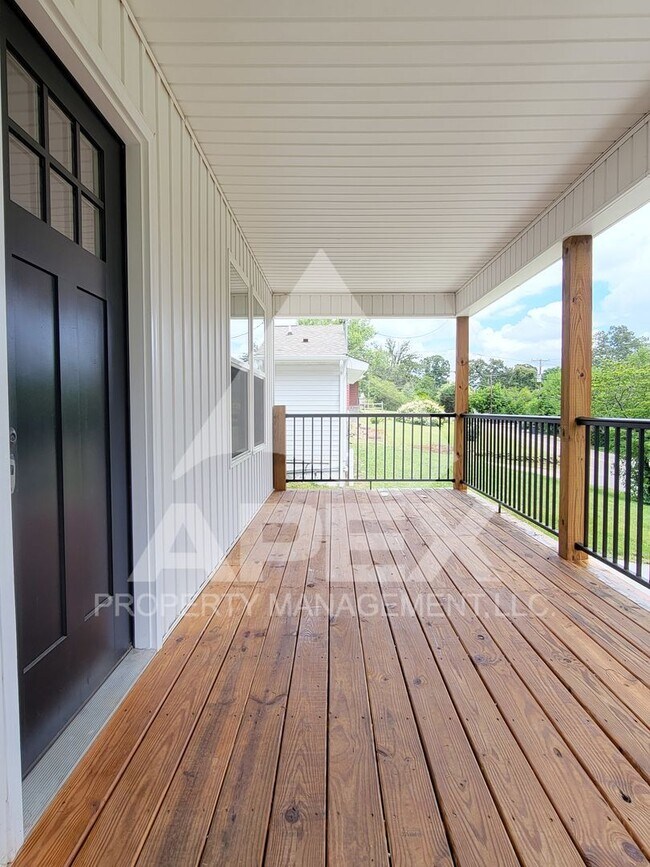 Foto del edificio - Recently Built 3Bd - 2 Ba Single Family Ho...
