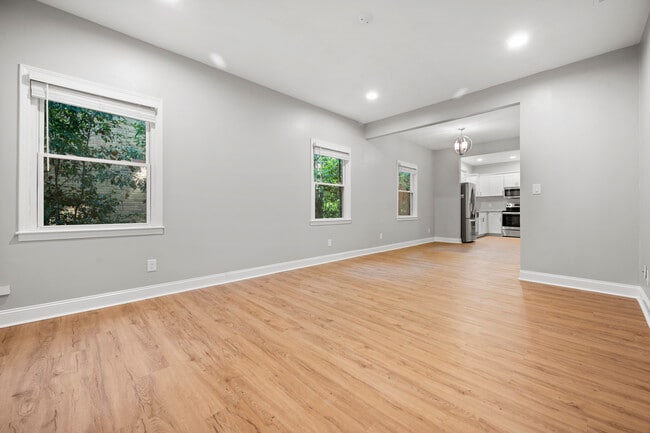 Living Room/Dining - 3723 Ashford Dunwoody Rd NE