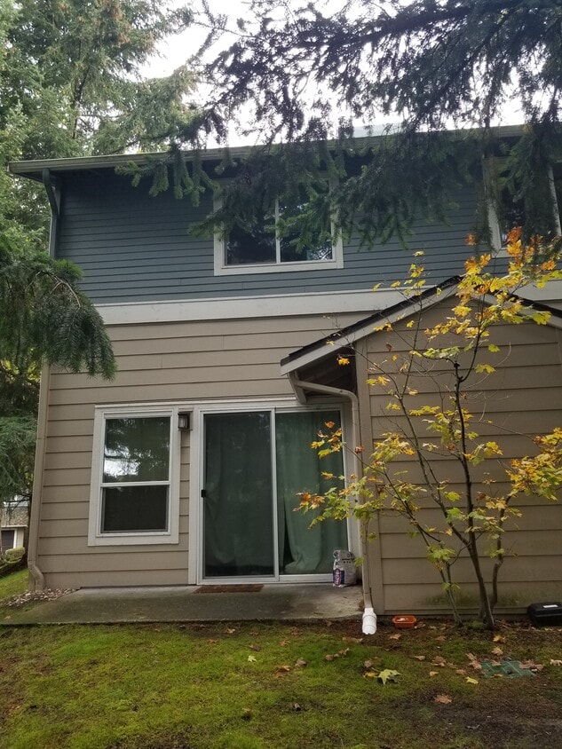 4330 W Lake Sammamish Pky SE, Issaquah, WA 98027 Townhouse for Rent