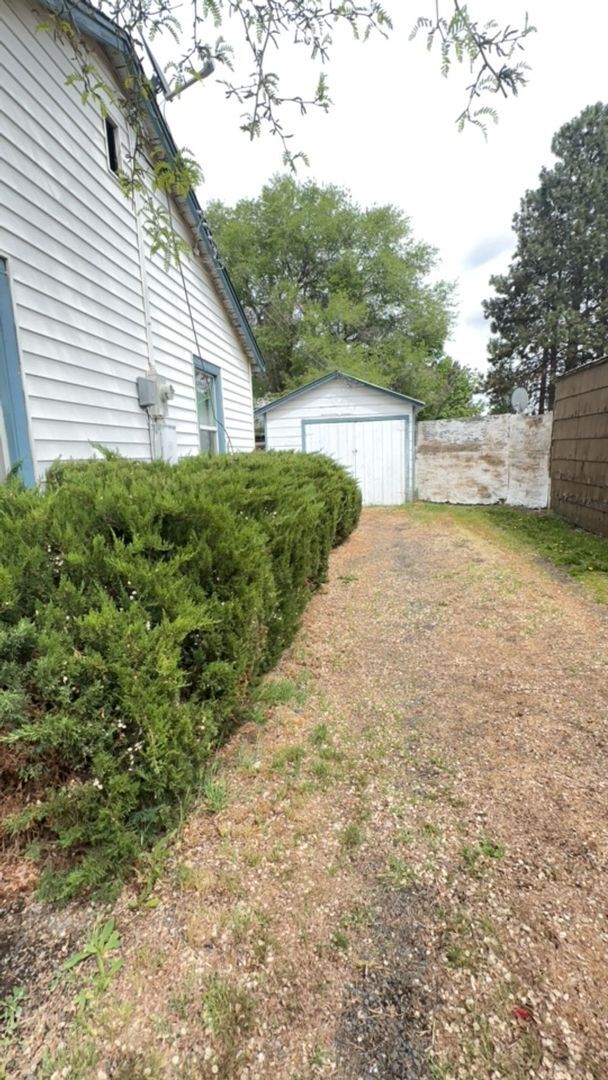 Foto del edificio - 2 Bedroom / 1 Bathroom Home in Madras Oregon