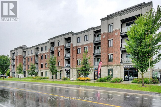 Building Photo - 615-615 Longfields Dr