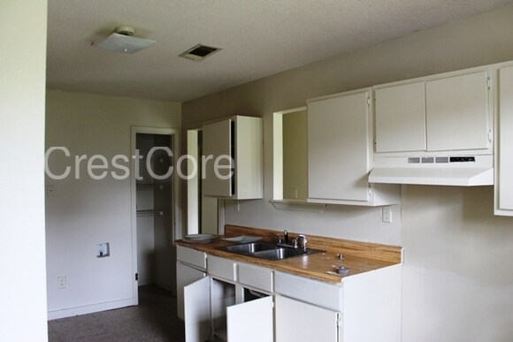 Building Photo - 3775 Black Forest Dr
