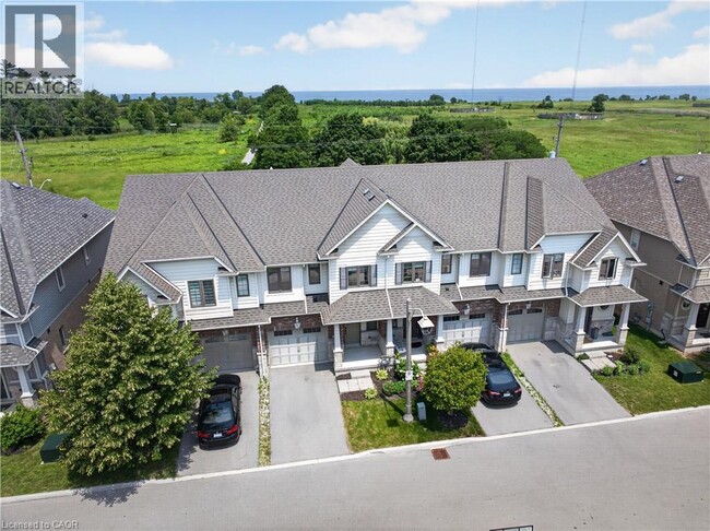 Building Photo - 114 Dunrobin Ln