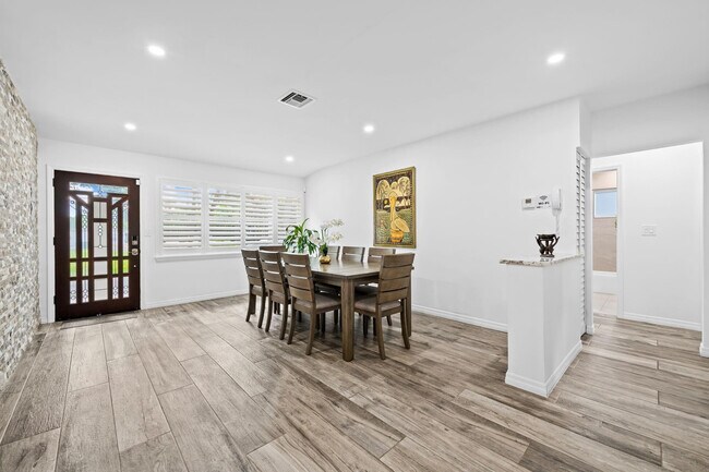 Foto del edificio - 1300 SW 17th St