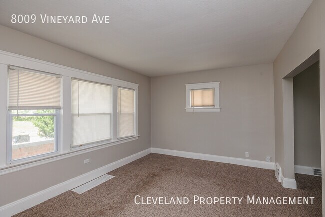 Building Photo - Wonderful Three-Bedroom Cleveland Home