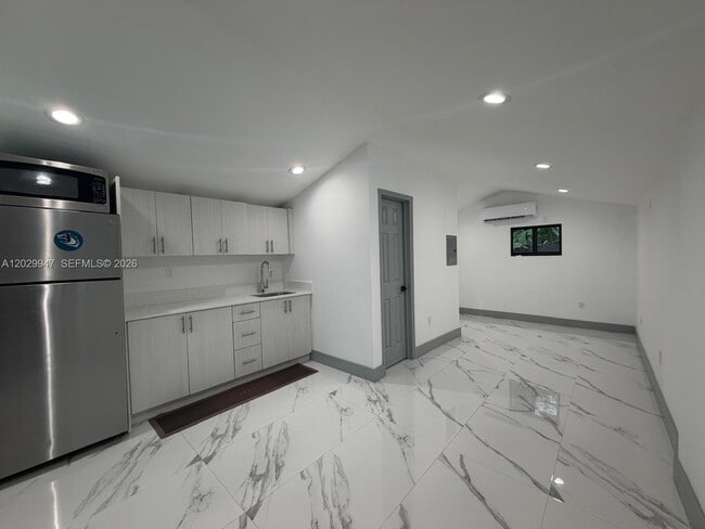 Foto del edificio - 5350 NW 174th Dr