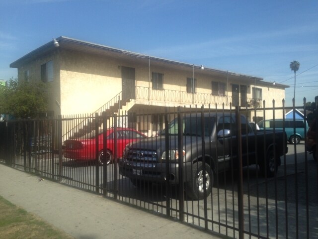 Building Photo - 7662 S Main St
