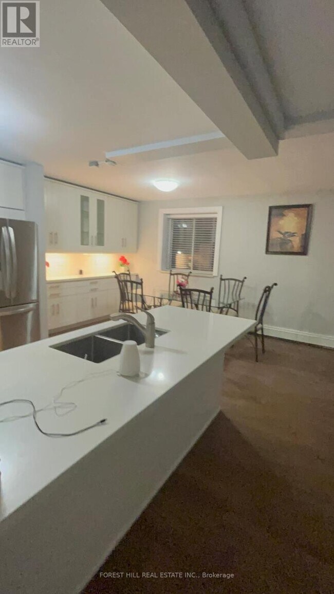 Photo du bâtiment - 2128 Ghent Ave