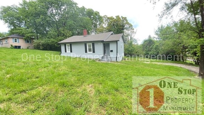 Building Photo - Beautiful 4 Bedroom 1.5 Bathroom in Kansas...