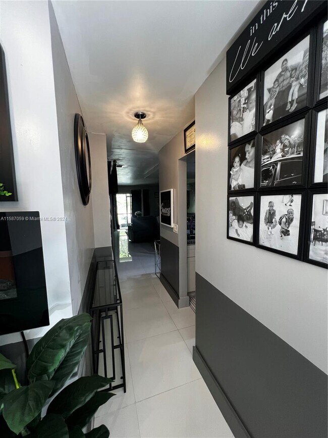 Building Photo - 4316 NW 120th Ln