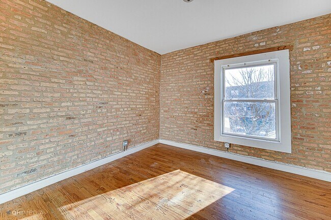 Foto del edificio - Amazing Woodlawn 3 Bedroom Apartment With ...