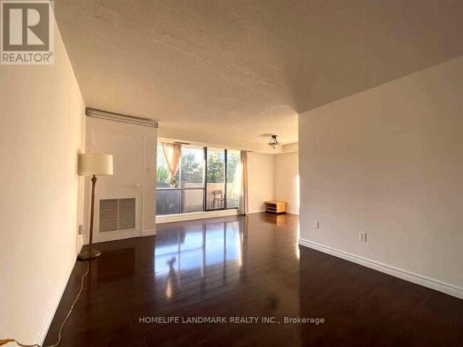 Building Photo - 10 Stonehill Ct