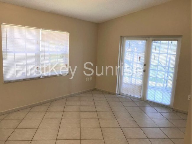 Foto del edificio - 17691 SW 4th Ct