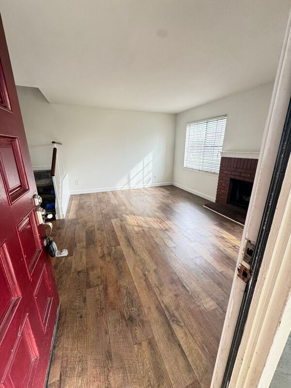 Foto del edificio - 8784 Pine Crest Pl