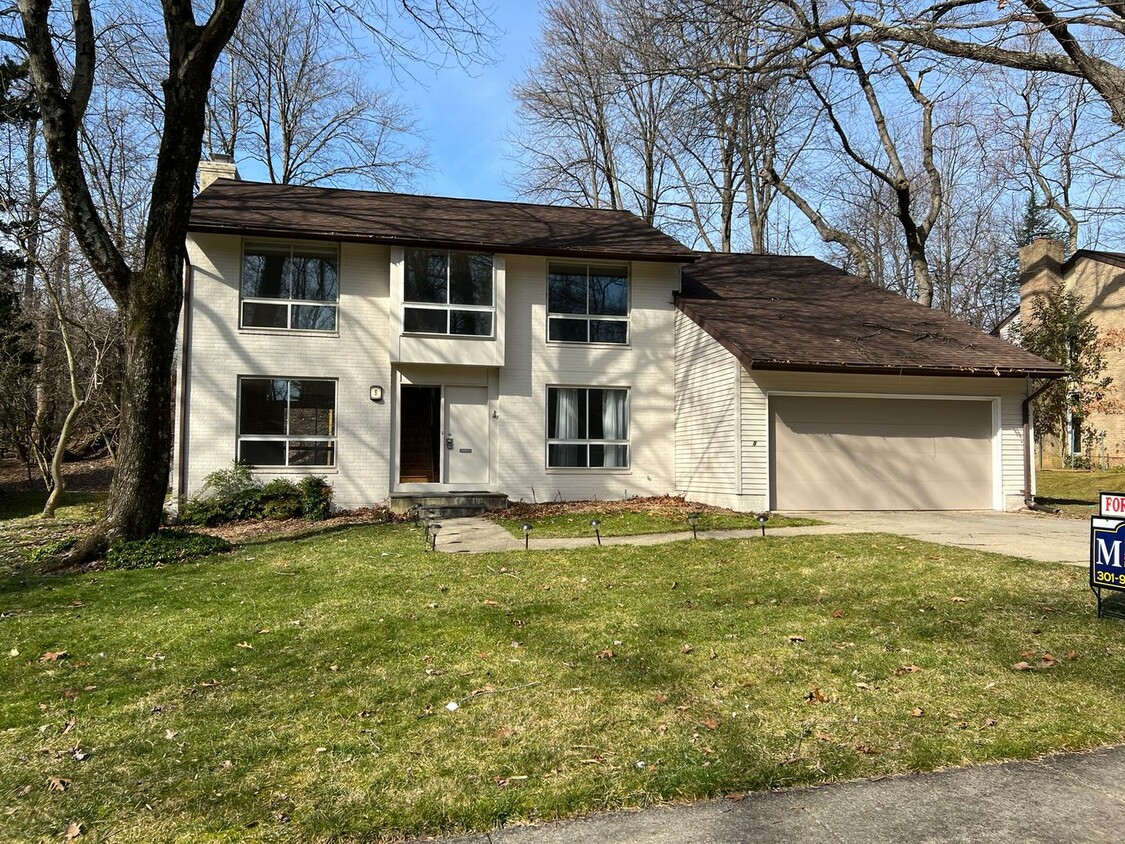 Foto principal - Spacious Home Close to Everything!
