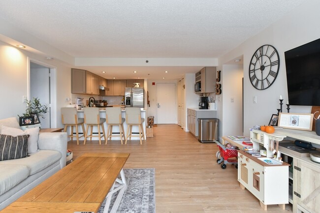 Foto del edificio - 700 1st St