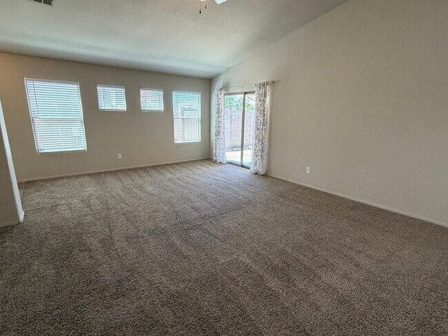 Foto del edificio - 11284 W Magnolia St